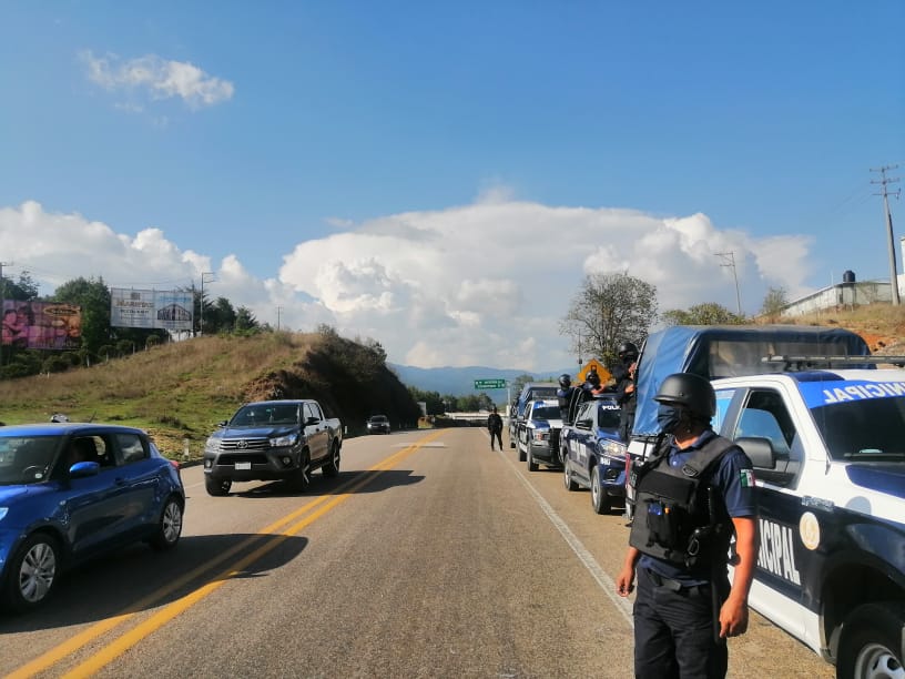 Evitan bloqueo y toma de autobuses en San Cristóbal de Las Casas - Sin Fuero