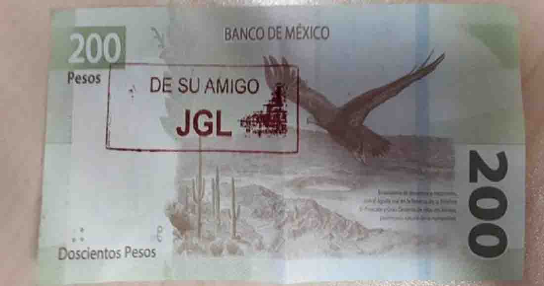 De su amigo JGL”. FOTOS muestran billetes regalados por gente del “Chapo” Guzmán