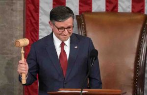 Presidente de la Cámara de Representantes de EU promete deportar “extranjeros ilegales” y terminar “el muro fronterizo”