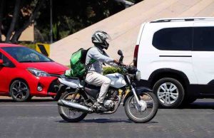 Estampa y chalecos para motociclistas serán dados por la Hacienda Pública
