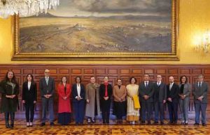 Sheinbaum garantiza al INE que habrá ampliación presupuestal para elección judicial