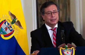 Petro divulga fotos de colombianos deportados por EE. UU.