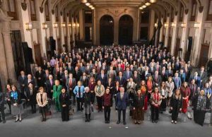 Sheinbaum pide a cónsules redoblar esfuerzos y estar en alerta máxima ante deportaciones en EU