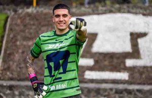 Pumas anuncia a Alex Padilla como su nuevo portero