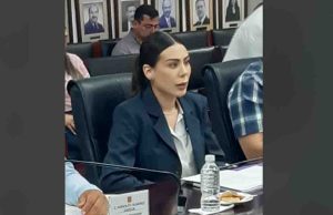 Regidores luchan en el «ring de las vanidades»