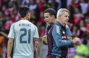 Rafa Márquez se encabro** por precocidad de Gilberto Mora