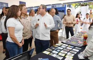 Asiste el rector Oswaldo Chacón Rojas al UNACH Fest en la Facultad de Medicina Humana Campus II