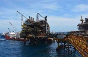 Denuncian asalto de piratas en plataformas de Pemex en Campeche; hay dos trabajadores lesionados