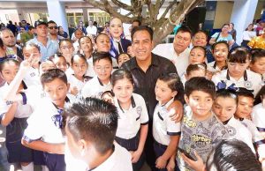 Eduardo Ramírez fortalece la educación con impulso a la conectividad y becas