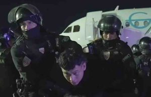 El Salvador alquila a EEUU cárcel para confinar presos