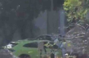 Hallan tres cadáveres en Lamborghini estacionado afuera de antro