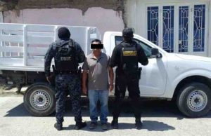 Manejaba camioneta con reporte de robo