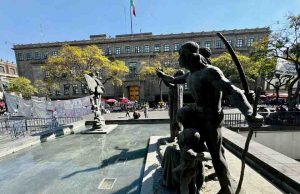 Sheinbaum llama a ministros de la SCJN a “dejar de lado los albazos”