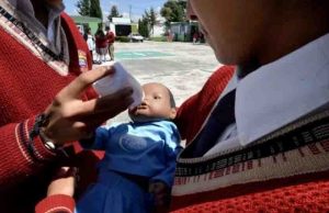 En 2024, más de 7 mil niñas en México fueron forzadas a ser madres