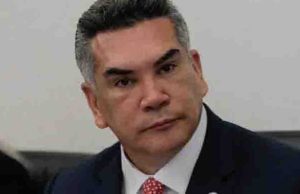 Arrestan a dos excolaboradores de “Alito” Moreno por presunto peculado