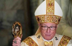 Trump dice que él sería un gran papa, pero se inclina por el arzobispo de NY, Timothy Dolan