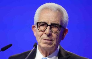 Zedillo acusa “régimen tiránico”. Claudia: ¿Y si hablamos de matanzas, del Fobaproa?